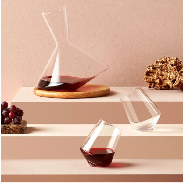 Balance Wine Decanter with wooden plate